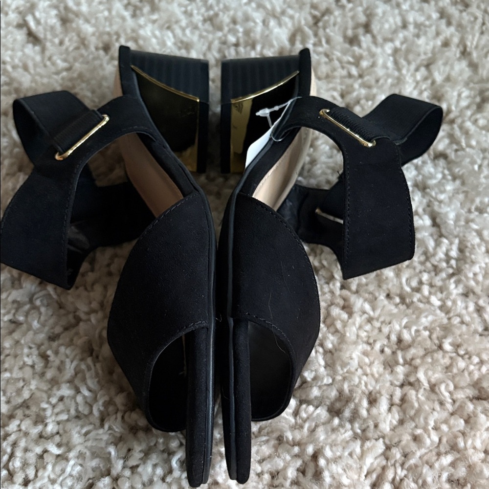 NWT Liz Claiborne Elegant Black Sandals - Picture 9 of 12